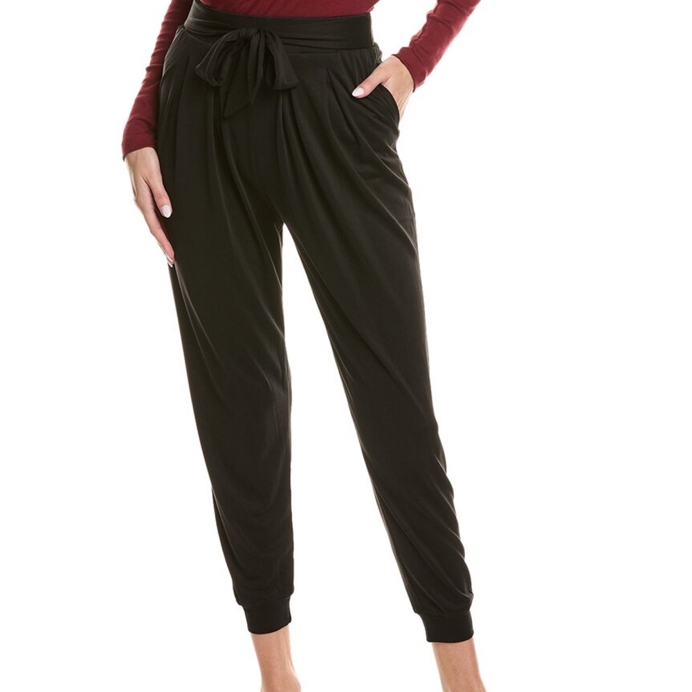 Black Ankle-Length Women's Pants